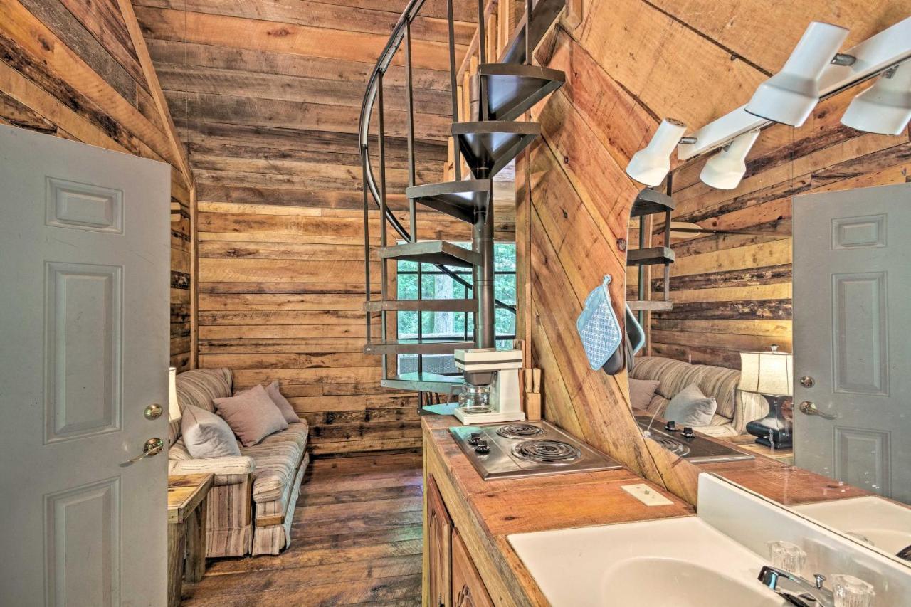 Creekside Cabin With Deck In Pisgah Forest! Barnardsville Екстериор снимка