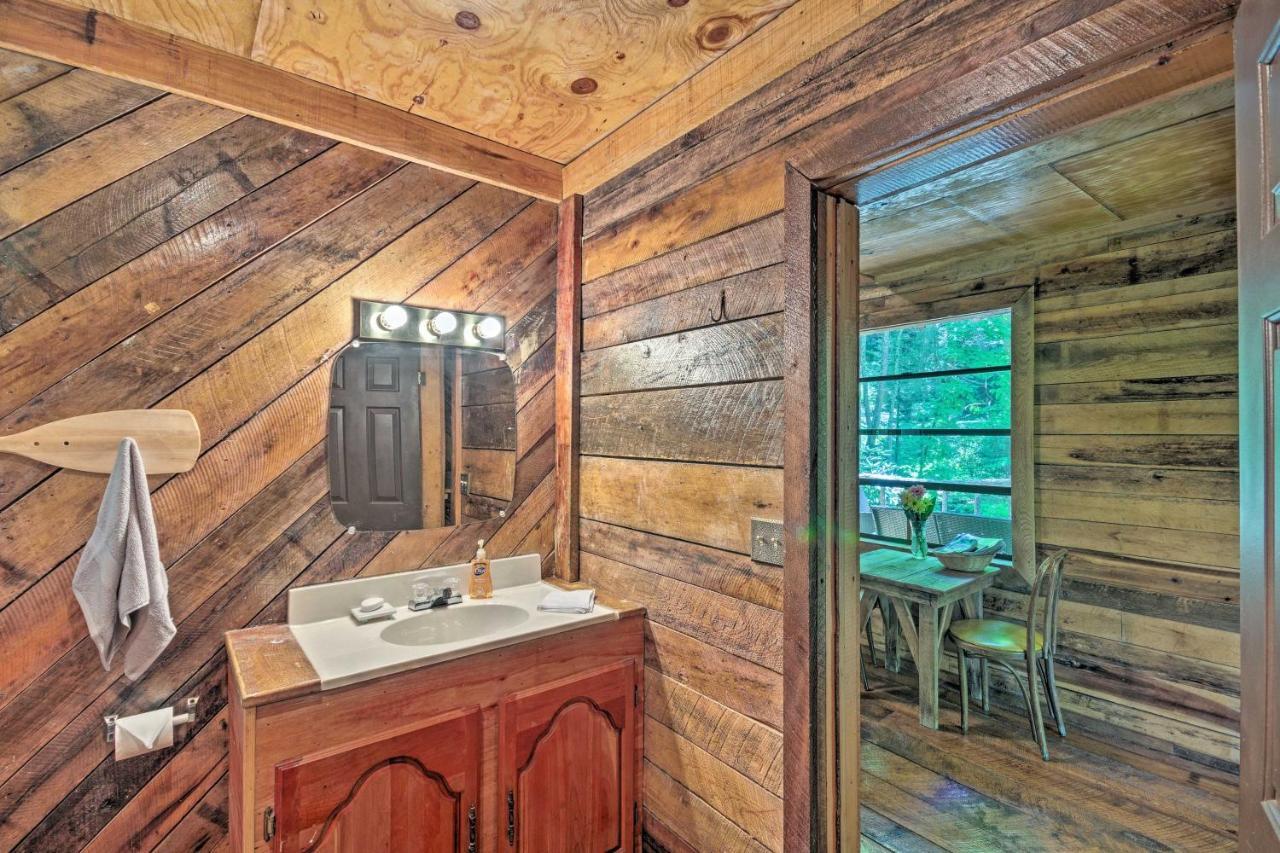 Creekside Cabin With Deck In Pisgah Forest! Barnardsville Екстериор снимка